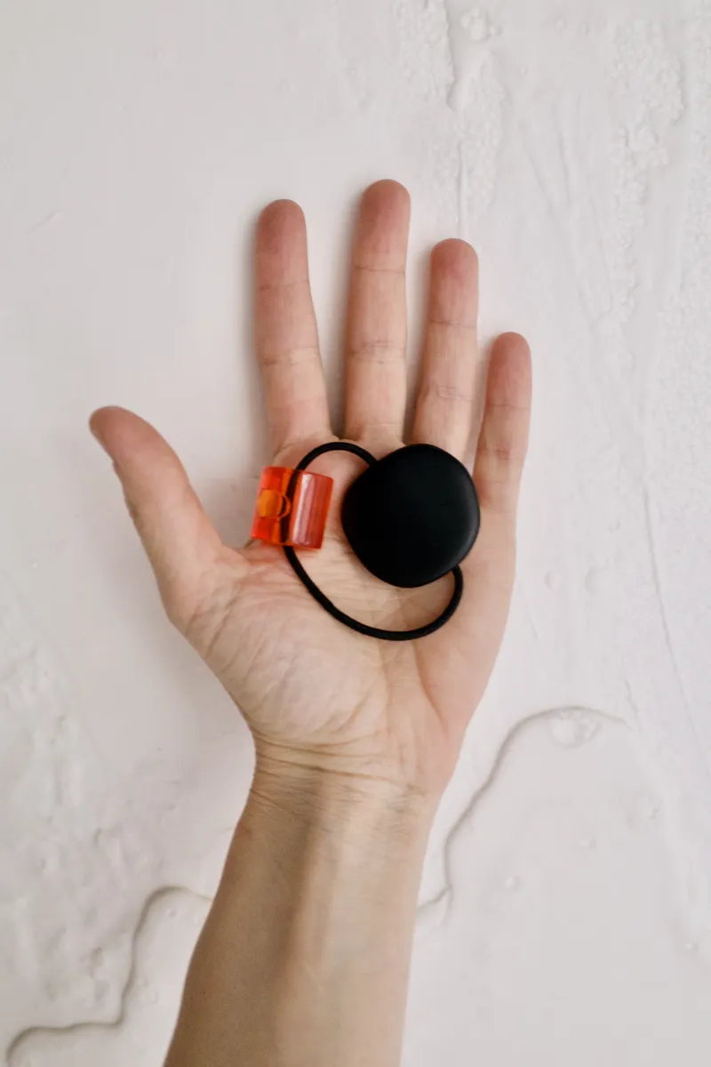 LAB 9 Claudia Bertini - Hair - Tie