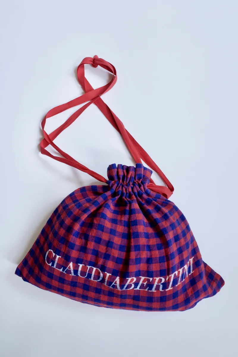 Claudia Bertini - Headrest with dustbag